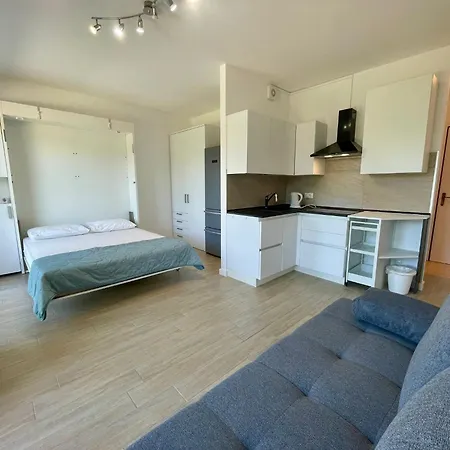 Renovate In A Good Location - Beahost Apartment *